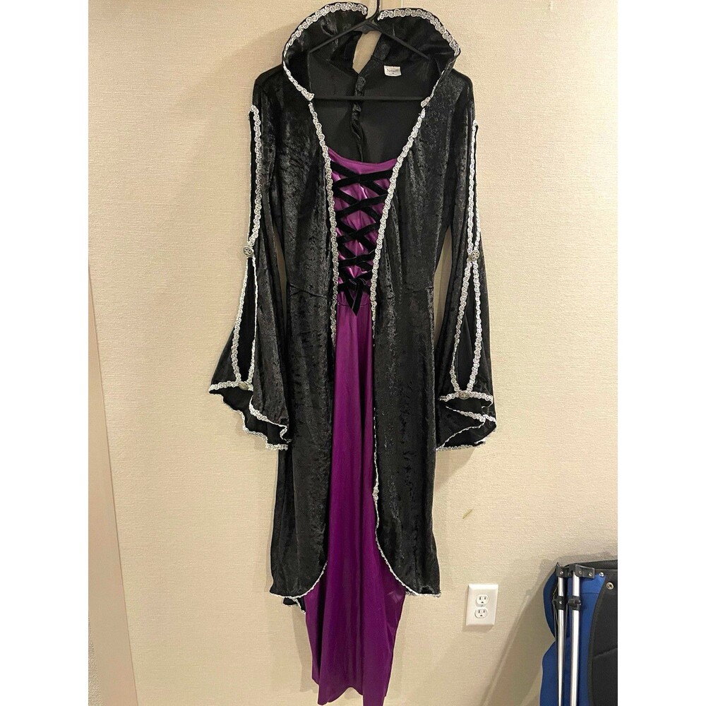 Spirit women’s hooded medieval-style costume dress in black and purple, size M